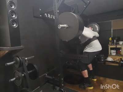 585 Squat PR form check