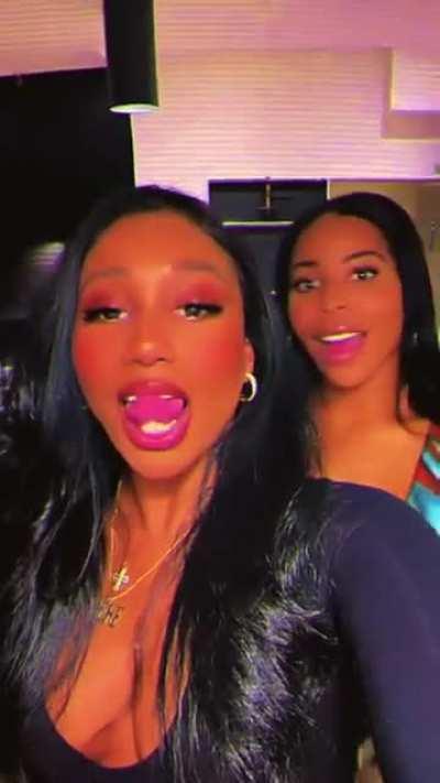 Who wall boys think hit already? She live in Toronto so I got one person in mind😂🤷‍♂️