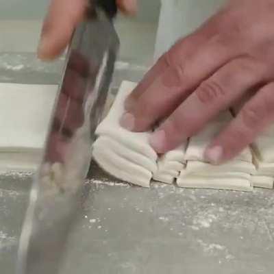 How to cut 500 croissants in under a minute