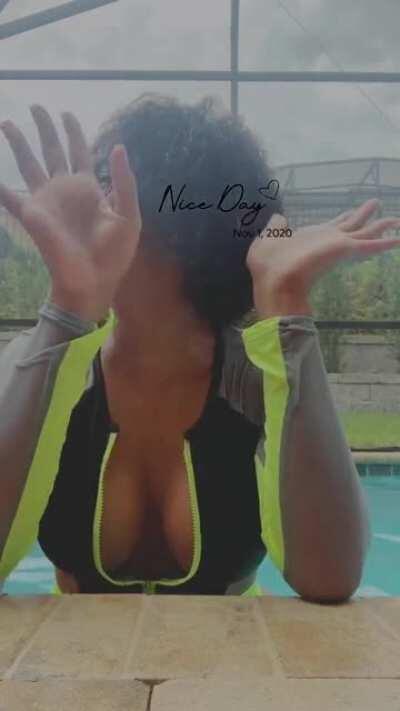 Brownskin slim thick twerking