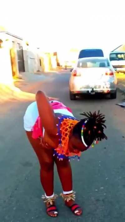 Hurry Sbuni! The men are coming!!