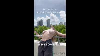 MEGNUTT BIG B00BS IN PUBLIC C0NT3NT IN C0MMNTS