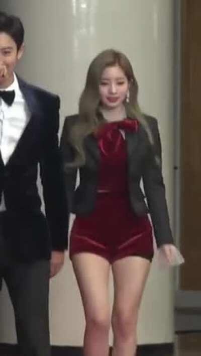 KIM DAHYUN