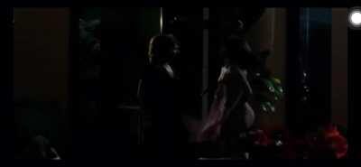 Full frontal from Una Rosa De Francia