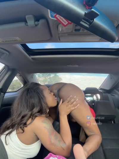 Pussy for breakfast 🍳