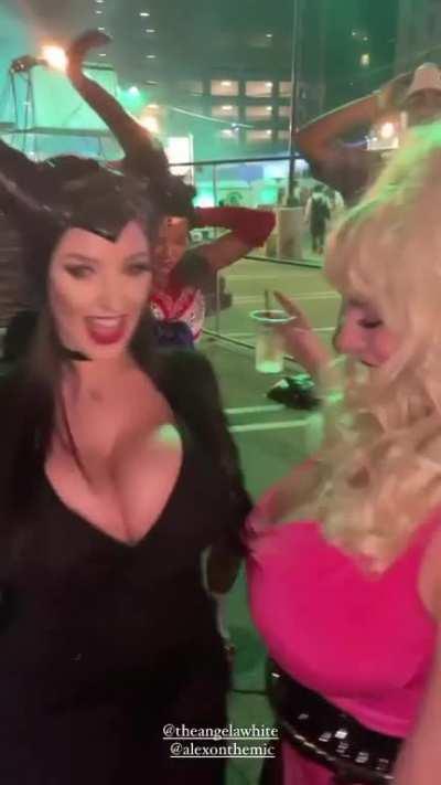 SHAKE OFF: Alex & Angela White 🥵🌶️