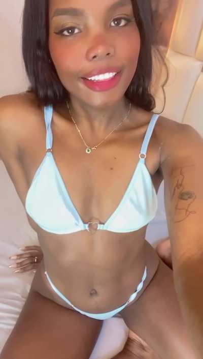 22 [F4M] Anybody down for sext,cum, facetime & ft? Snap: kinsleylopek
