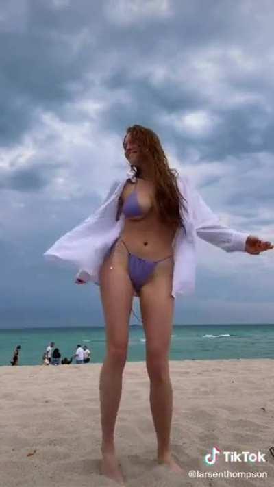 Larsen Thompson is so sexy in her confidence