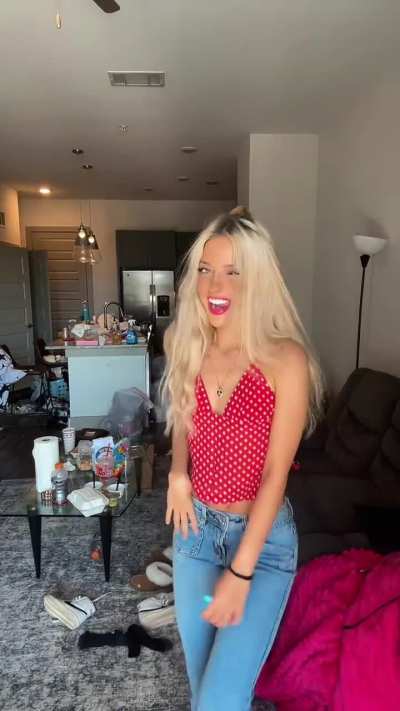 hehe do u think i&rsquo;m hot