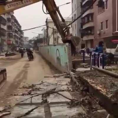 The wall looks pretty flat to the ground.