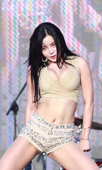 GoEun Tight Shorts almost gives way