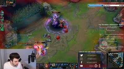 Clutching a 1v2 gank situation