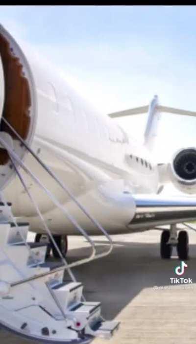 Benny blanco off to casa amor