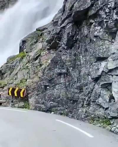 🔥 Waterfall in Norway