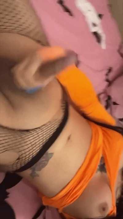 Say hi if you accept dick pics from trans girls 🖤