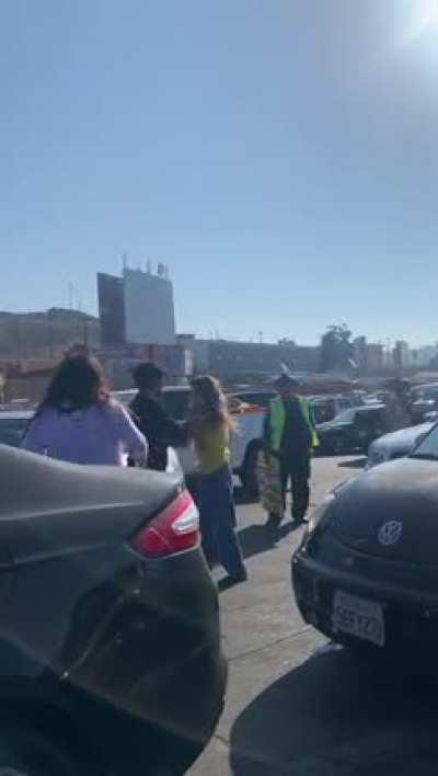 Gets pulled out the car BY THE HAIR !! xD --- Tj-San Diego Border Fight