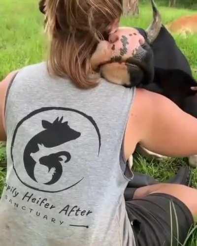 Millly LOVES a cuddle 😍😭💕