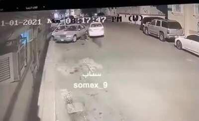 Driver in KSA intentionally runs over a pedestrian and escapes
