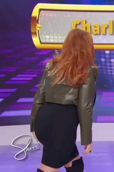 Lisa Ann Walter (Sherri)