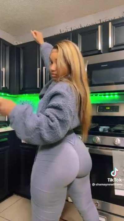 SHAY (@only1shayshayy)