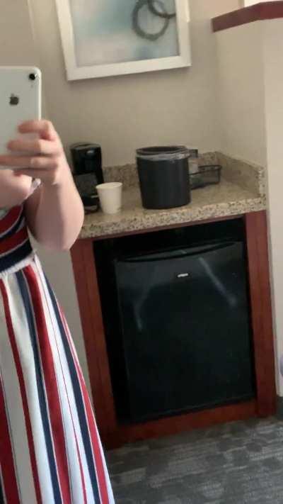 Do y’all prefer ladies with or without makeup?