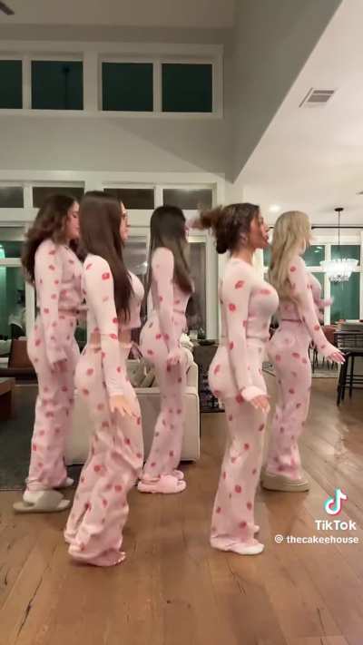 thecakeehouse🍑🥵