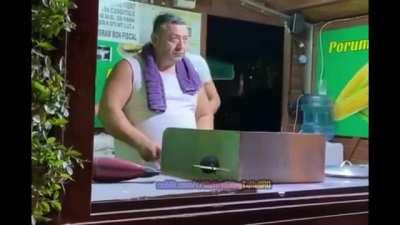 Cand imbini utilul cu placutul