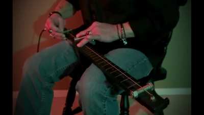 My latest diddley bow tune, it's called 'Weirdo'