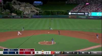 [Highlight] [Highlight] The Mariners walked Ohtani again, but they forgot the fact that he's also the fastest player on that team. Ohtani immediately steals second and then scores the game tying run