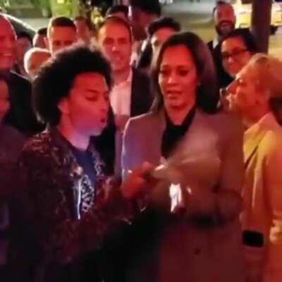 Reminder of this amazing moment from 2019 where Shangela showed Kamala how to use a fan