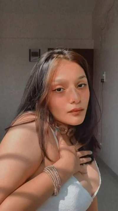 Hindu fathers have done great job raising their daughters as liberals for muslim guys. Their cuck ancestors must be proud..