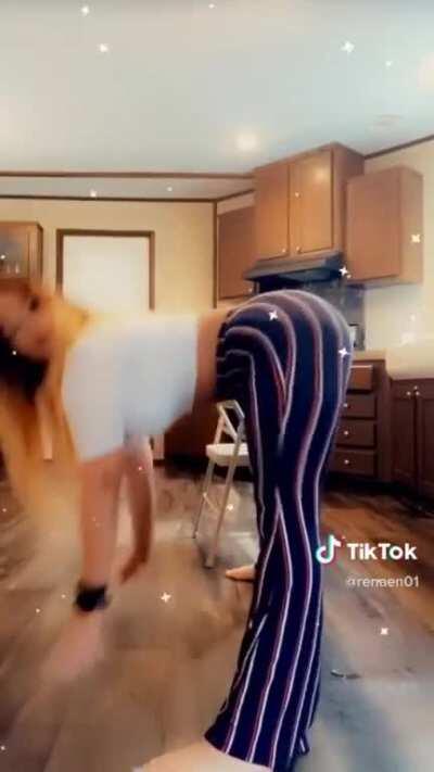 It's somethin bout these pants