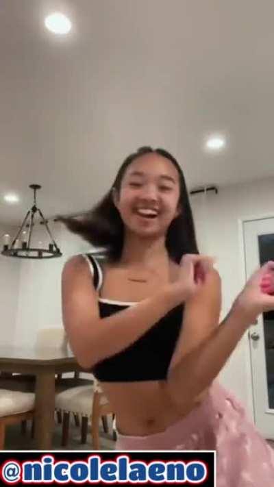 @nicolelaeno