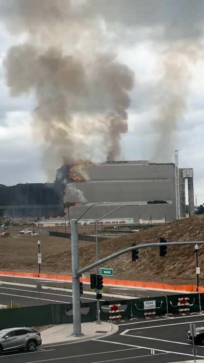 Timelapse of Tustin Hangar burning
