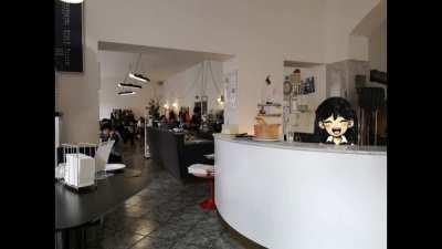 She got her own Pizza restaurant now!