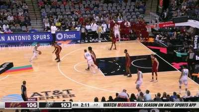 [Highlight] Lauri Markkanen puts Poetl on a powerful poster! Darius Garland lobs to Jarrett Allen for a slam dunk for back to back posters!