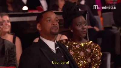 Oscar 2022 - Will Smith dá um tapa na cara de Chris Rock após uma piada sobre alopecia da mulher. 