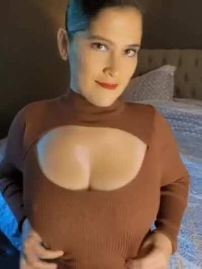 I want to know if you can fit between them 😋