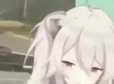 Botan listening to spanish music after performing 徹夜拷問