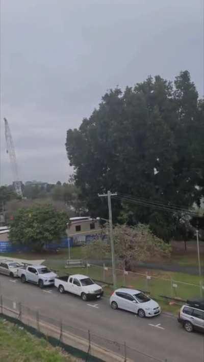 [video] Dirty little F/A 18F trying to distract me at work. Flashes me multiple times and attracts a lot of attention from curious onlookers.