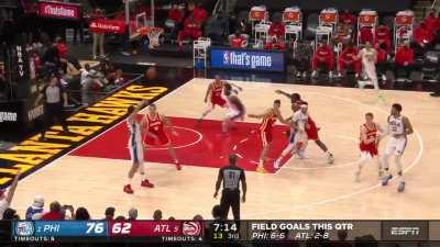 [Highlight] Simmons with the beautiful lob, Embiid with thunderous slam