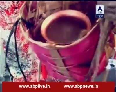 150 Pakistani Hindus traveled to Haridwar from Pakistan for Kanwar Yatra. Hindu women and girls who always fear for their safety in Pakistan cheerfully danced and led the Yatra. One of them spoke up