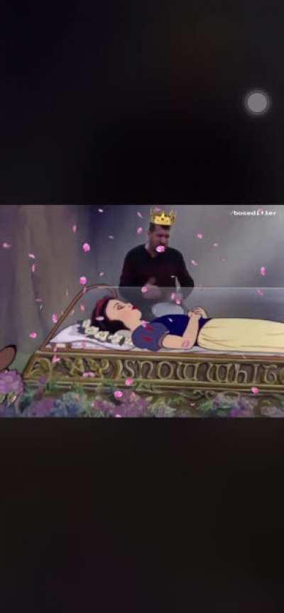 Esperando a que desbannen al autista