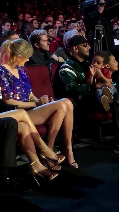 At iHeartRadio awards, Mar 2019