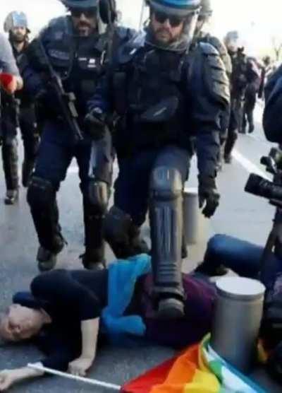 Get up private, dream stans awake. Do your duty.