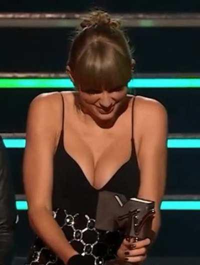 Can't get over those tits