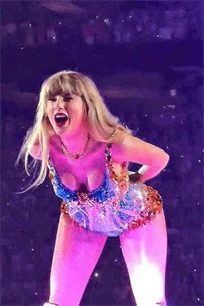 Taylor Swift what a woman