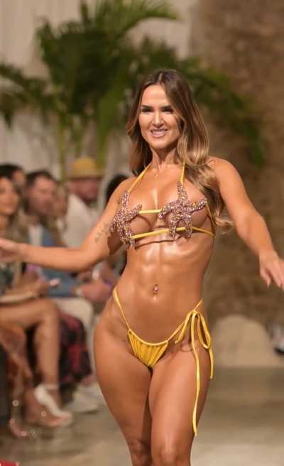 Cristina Gilabert Benito (Pink Melon show, Miami Swim Week 2025)