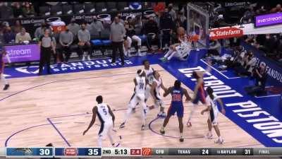 [Highlight] Cade Cunningham lays it in for his first NBA bucket