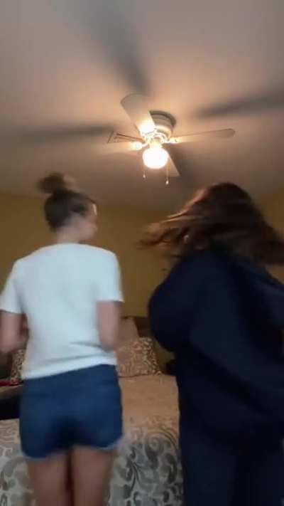 Jodie Sweetin bouncy